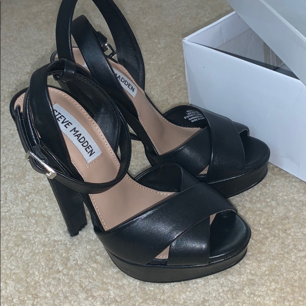 Steve Madden Black high heels